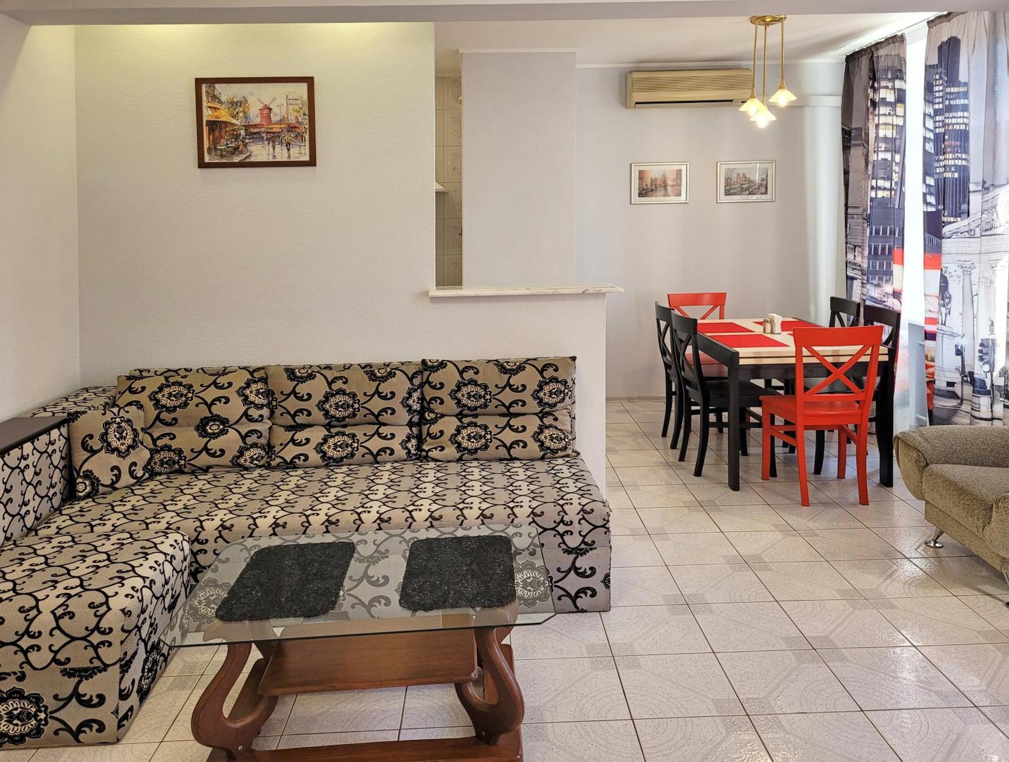 Home Hotel Apartments On Khreshchatyk Area キエフ エクステリア 写真