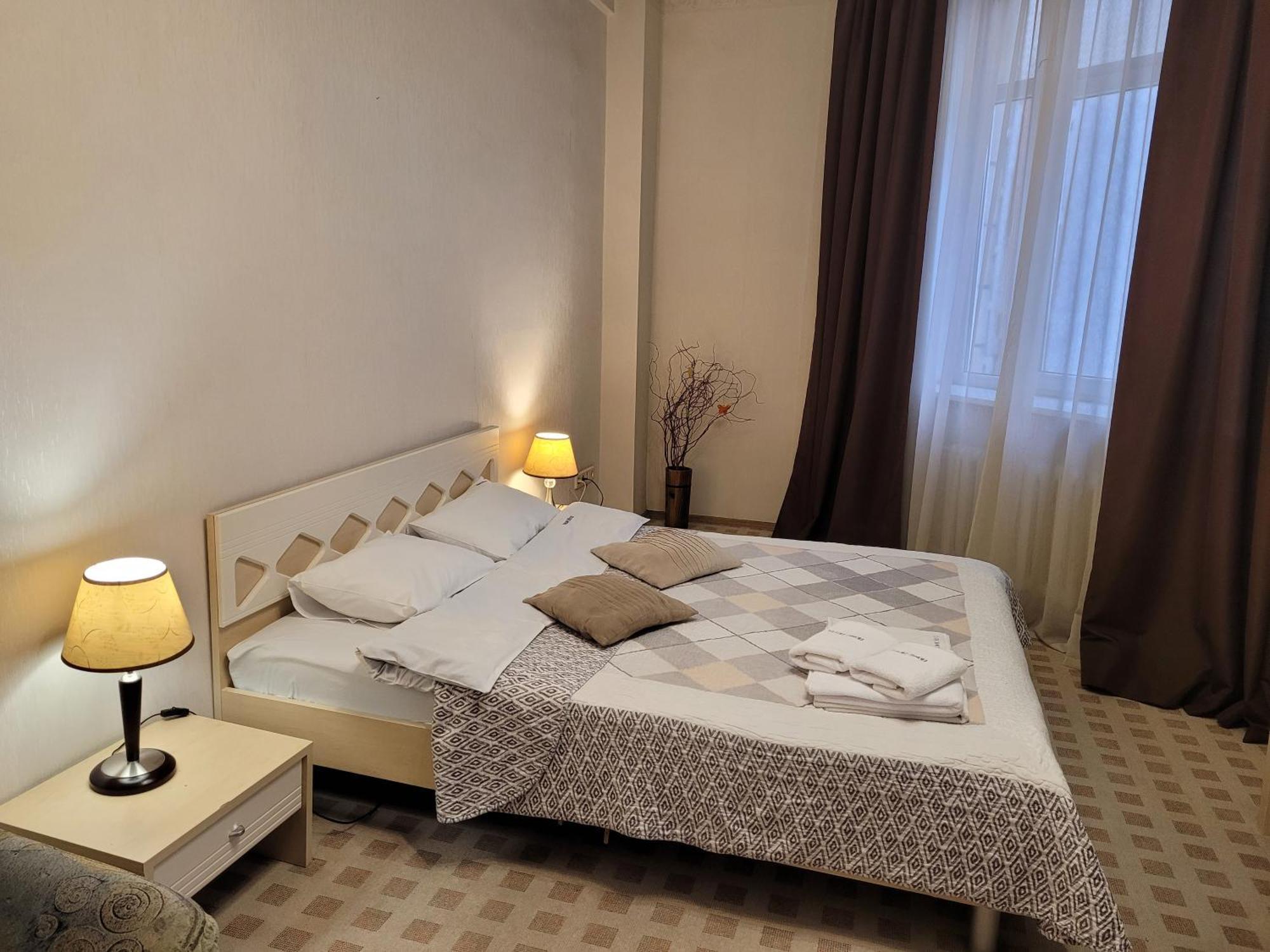 Home Hotel Apartments On Khreshchatyk Area キエフ エクステリア 写真