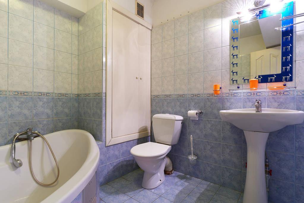 Home Hotel Apartments On Khreshchatyk Area キエフ エクステリア 写真