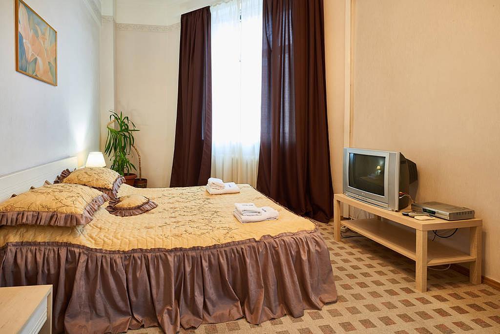 Home Hotel Apartments On Khreshchatyk Area キエフ エクステリア 写真
