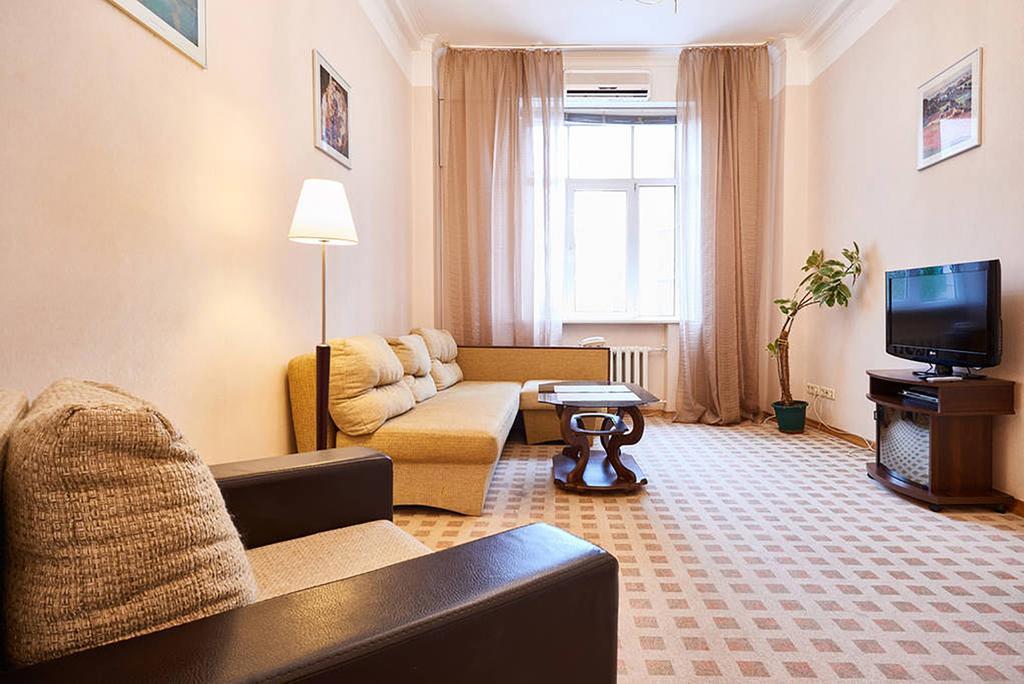 Home Hotel Apartments On Khreshchatyk Area キエフ エクステリア 写真