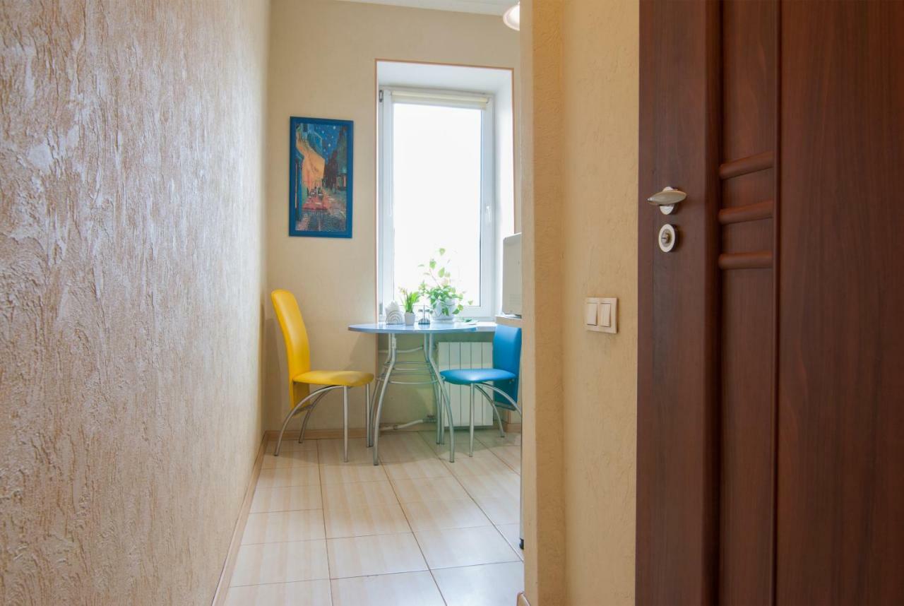 Home Hotel Apartments On Khreshchatyk Area キエフ エクステリア 写真