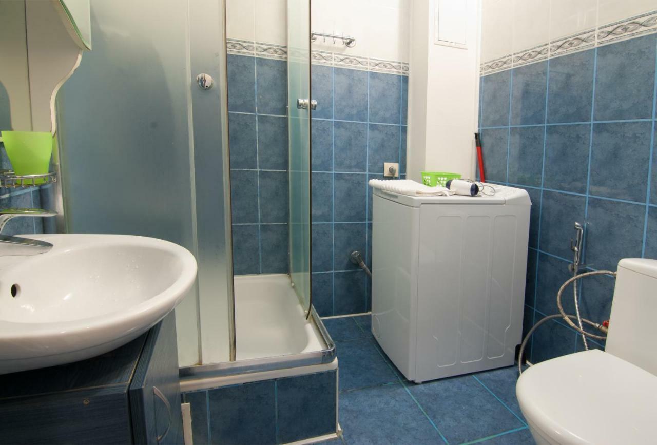 Home Hotel Apartments On Khreshchatyk Area キエフ エクステリア 写真