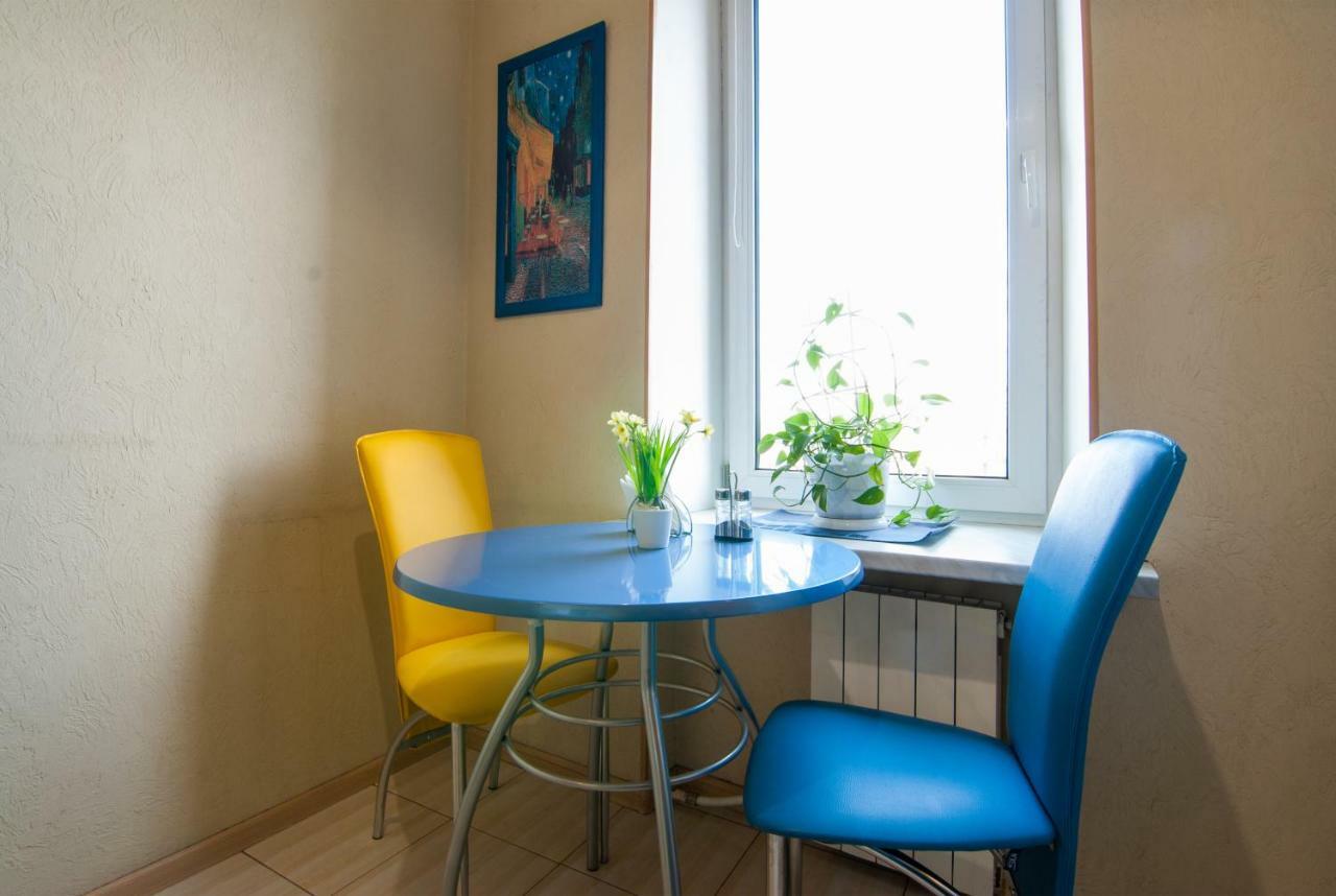 Home Hotel Apartments On Khreshchatyk Area キエフ エクステリア 写真